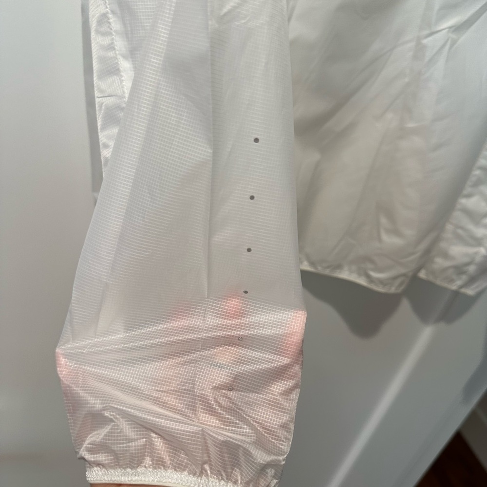 Lululemon Run With It Jacket White Sz 10 EUC - Picture 6 of 16